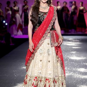The Perfect Mix at Anju Modis PCJ Delhi Couture Week Show