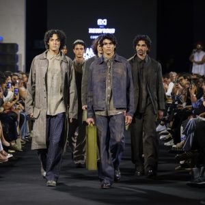 Against war, Sushant pens protest